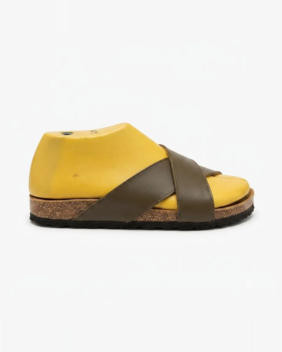 Sandales vibrant en cuir lisse kaki 0023
