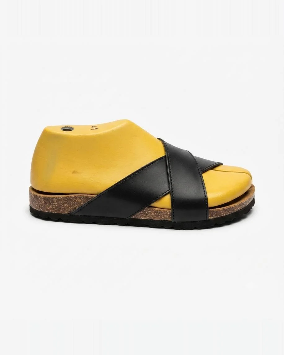 Sandales vibrant en cuir lisse noir 0023
