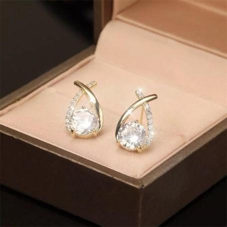 أقراط الماس والذهب / Diamond Gold Cross Earrings