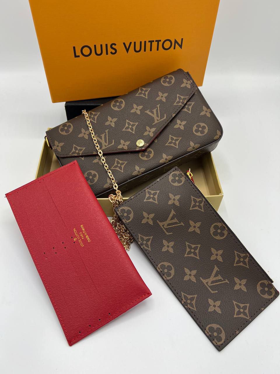 حقيبة فاخرة من Louis Vuitton