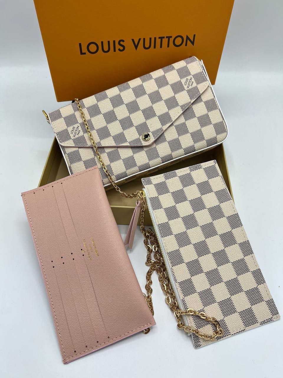 حقيبة فاخرة من Louis Vuitton