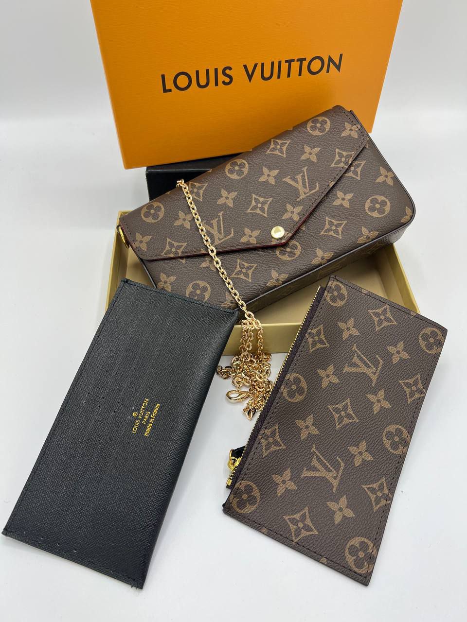 حقيبة فاخرة من Louis Vuitton