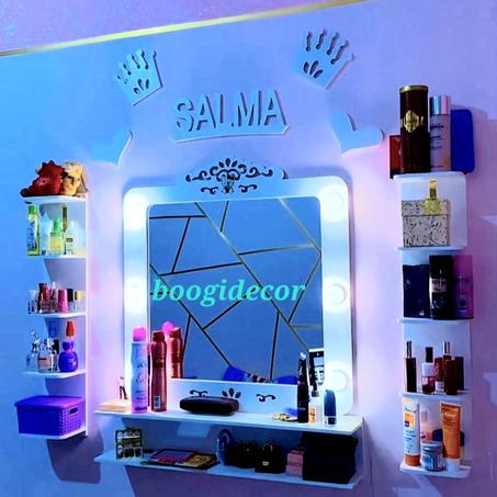 مرآة Hollywood  مع 3 رفوف وإسمك الخاص