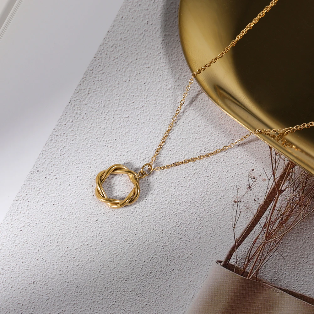 Collier Cercle Tordu