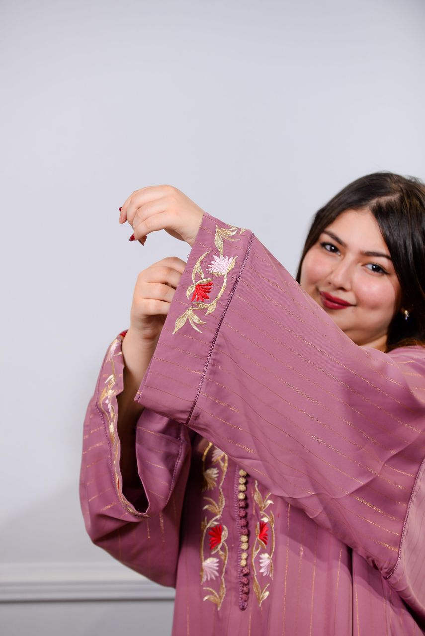 قندورة مغربية عصرية