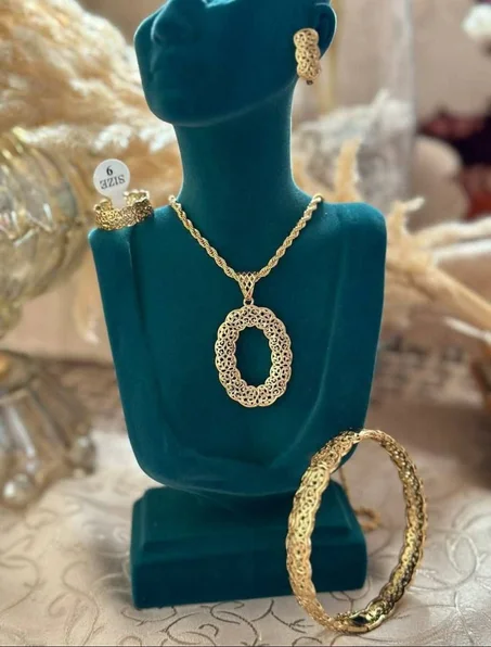 أونسومبل نسائي