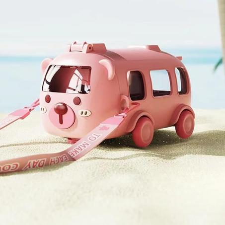 🌟 **كوب ماء جديد للأطفال بشكل سيارة!** 🌟