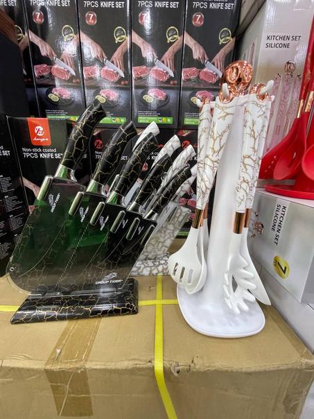 مجموعة سكاكين مع سيري لوش  Gold Blade