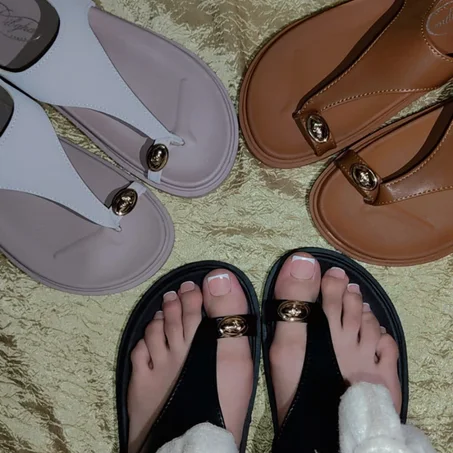 صنــدال أنيــق ومريــح لكــل سيــدة