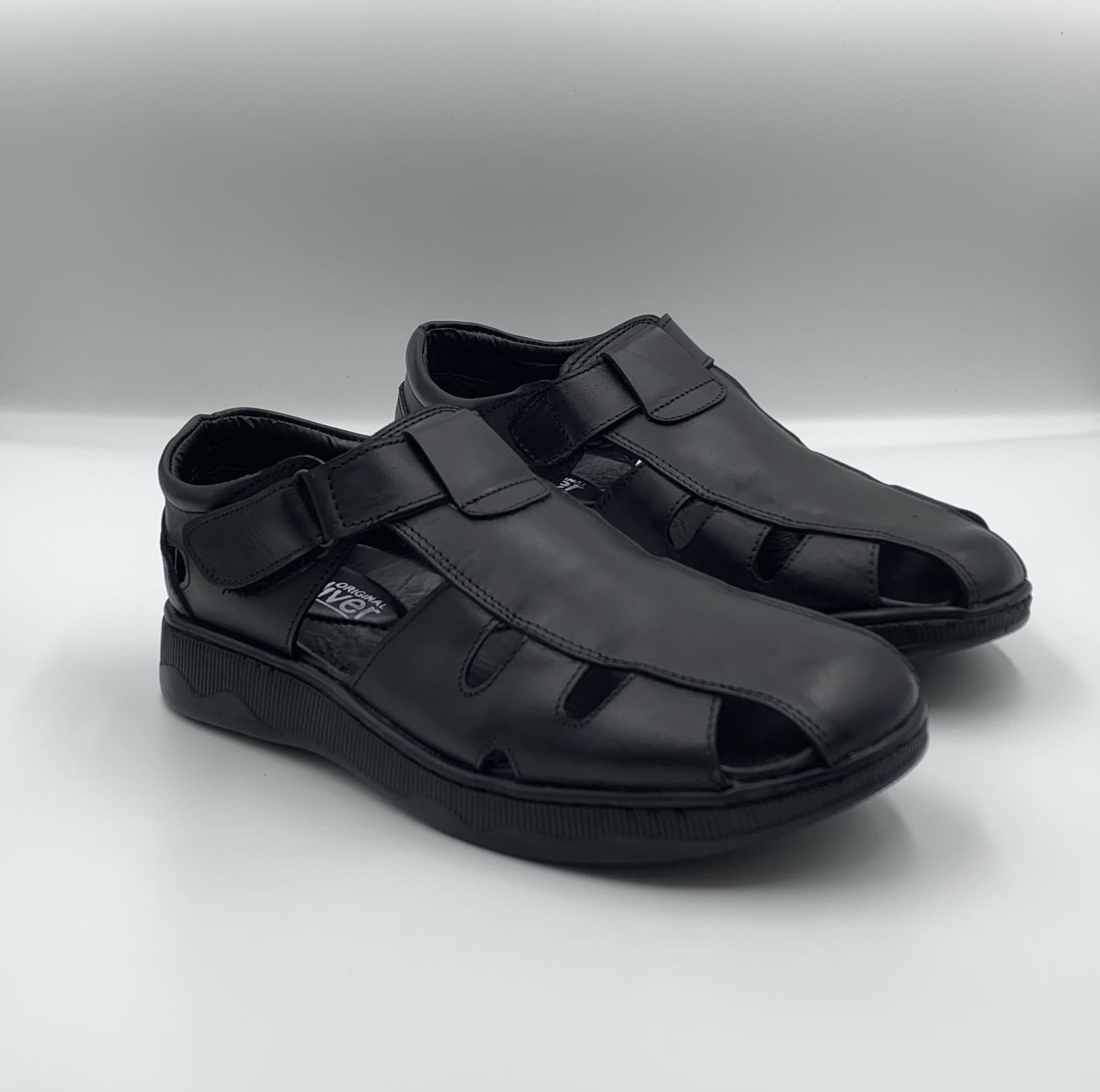 sandalias de cuero para hombre.