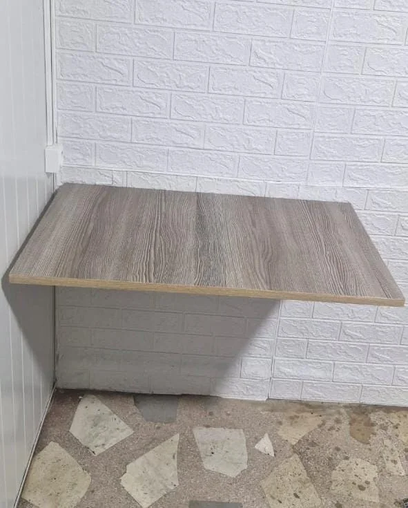 ✨ طاولة متعددة الاستخدامات – مكتبك في أي مكان! 🏡💼