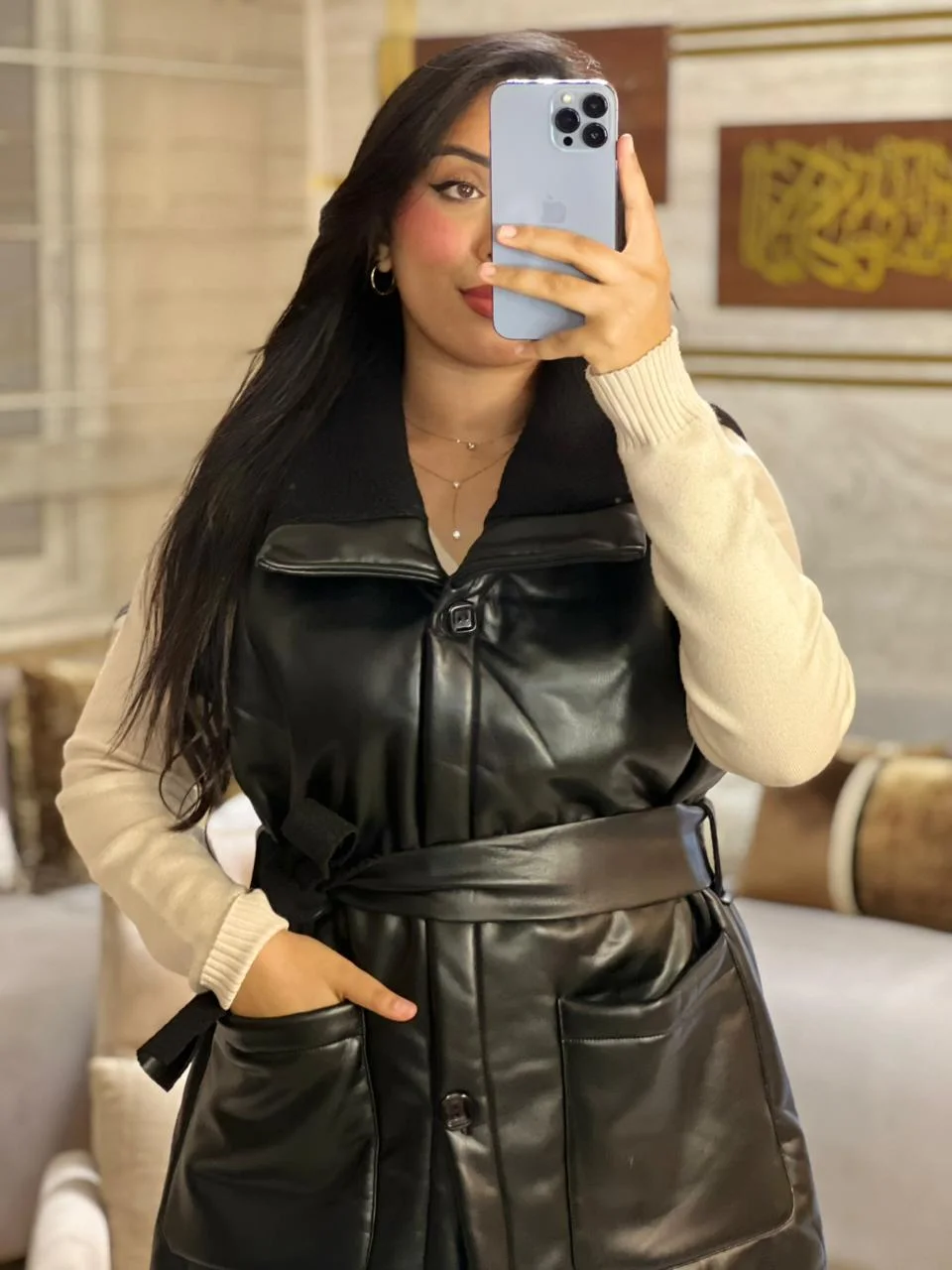 Gilet long effet cuir ceinturé