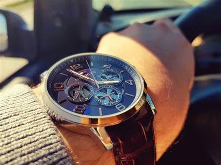 ساعة رجالية أنيقة