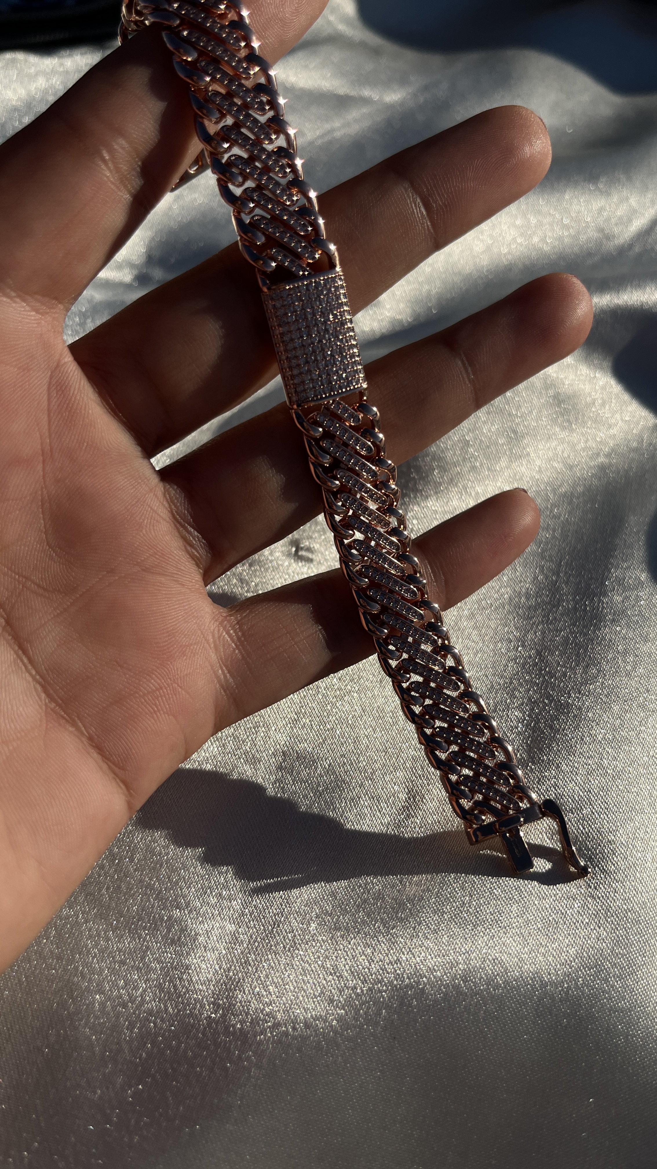 Bracelet Gourmette Doré Rose en Acier Inoxydable – Style Chic & Brillant