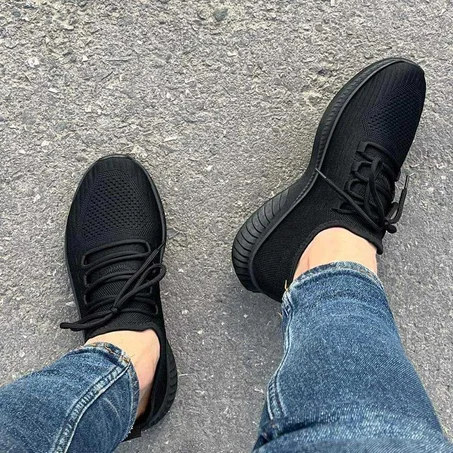 حذاء رياضي خفيف وطري