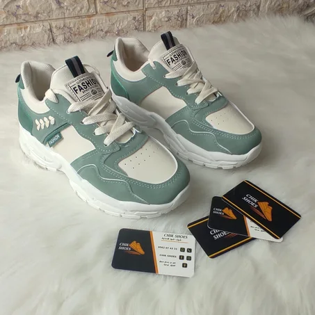 حذاء بناتي ذات جودة عالية