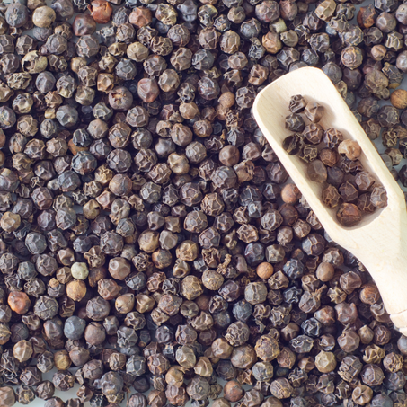 حبوب الإبزار الأسود   -  graine de poivre noir