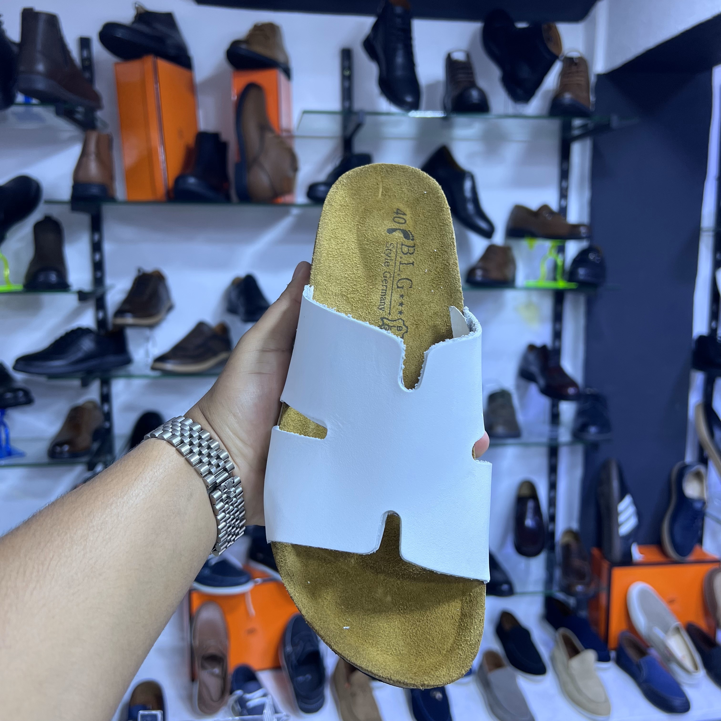 Sandale Atlas – L’alliance du cuir et de l’élégance intemporelle neuveau collection