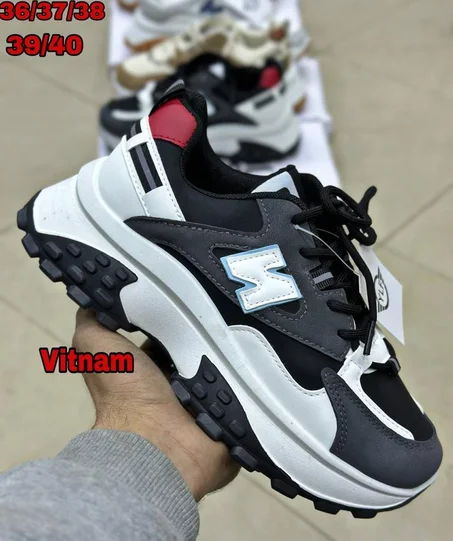 الجديد في الأحذية الرياضية النسائية