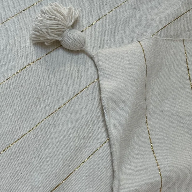 Parure de lit artisanale « Sable d’Or » – Tons crème & ocre