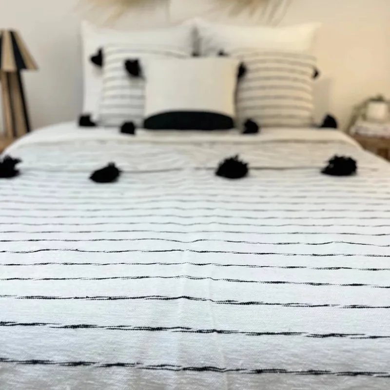 Parure de lit artisanale « Nuit Atlas » – Noir & Blanc