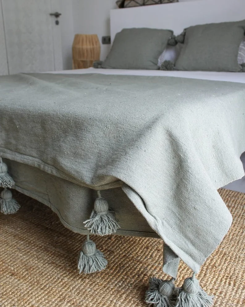 Parure de lit artisanale « Oasis de l’Atlas » – Vert Sauge & Douceur Coton