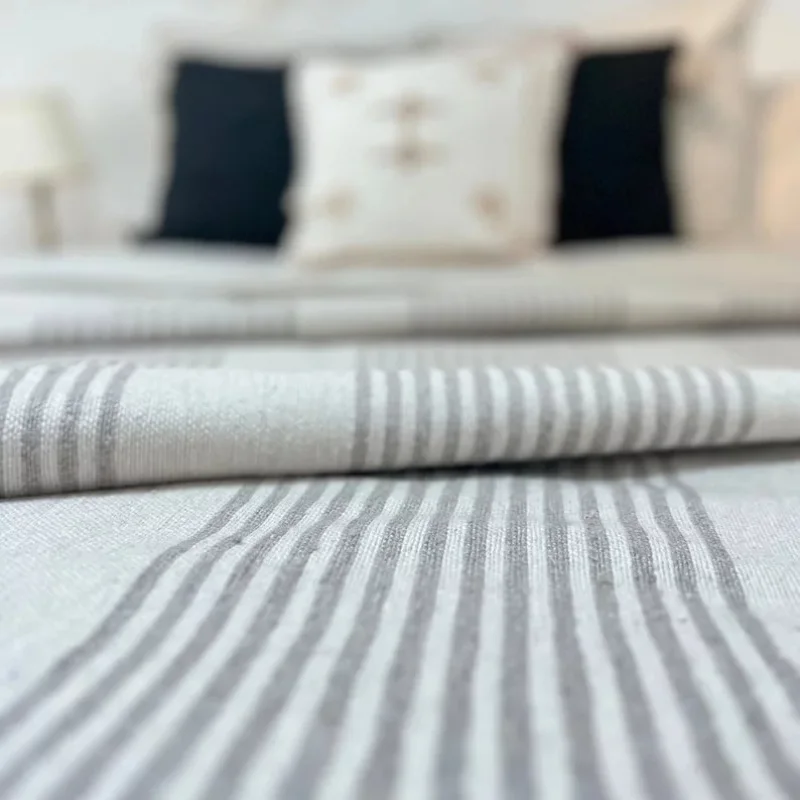 Parure de lit artisanale « Évasion Essaouira » – Tons naturels & rayures