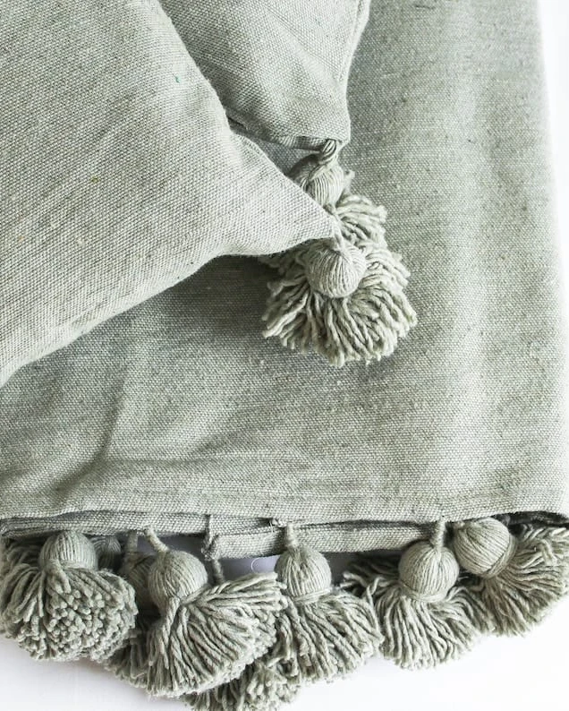 Parure de lit artisanale « Oasis de l’Atlas » – Vert Sauge & Douceur Coton