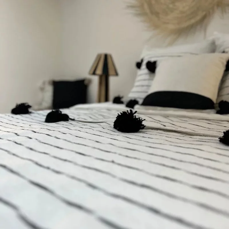 Parure de lit artisanale « Nuit Atlas » – Noir & Blanc
