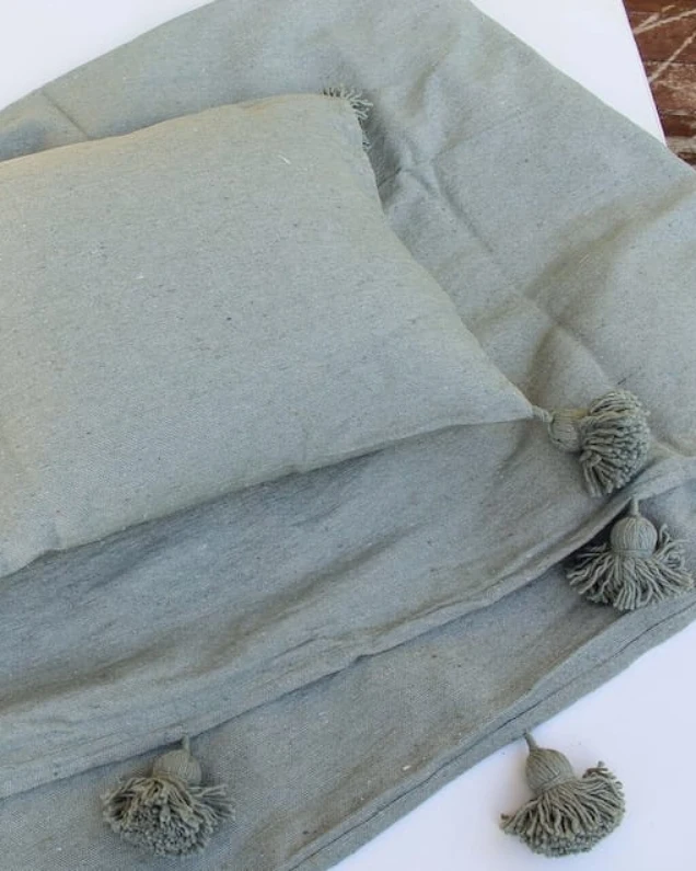 Parure de lit artisanale « Oasis de l’Atlas » – Vert Sauge & Douceur Coton