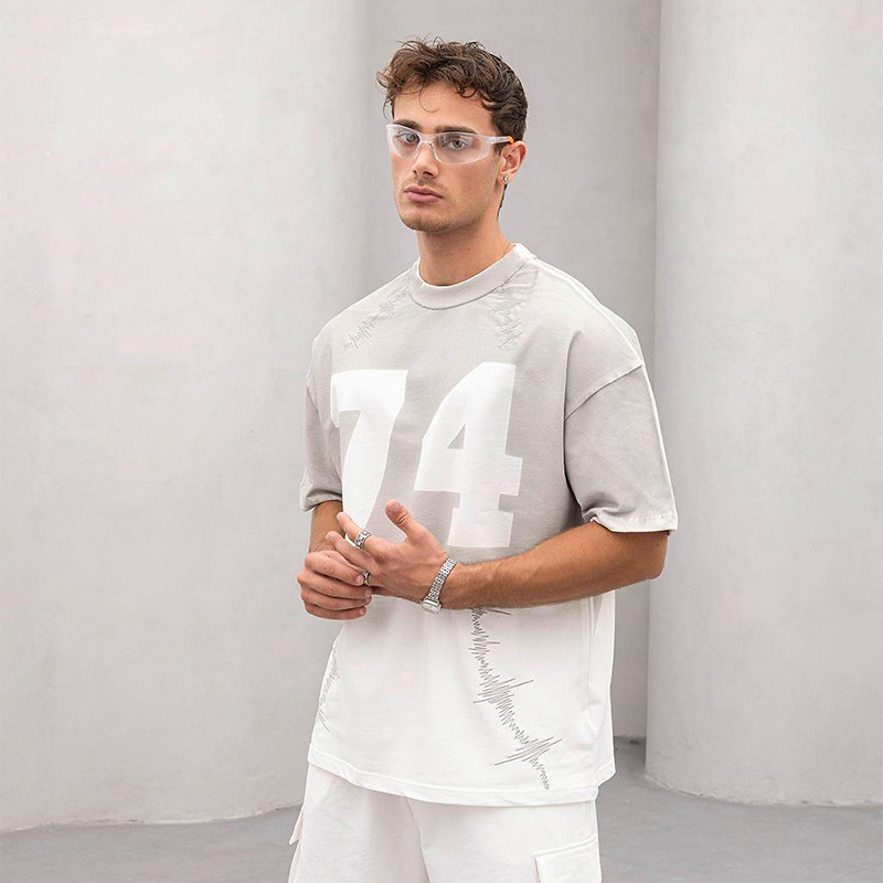74  Tee - Oversized T-shirt