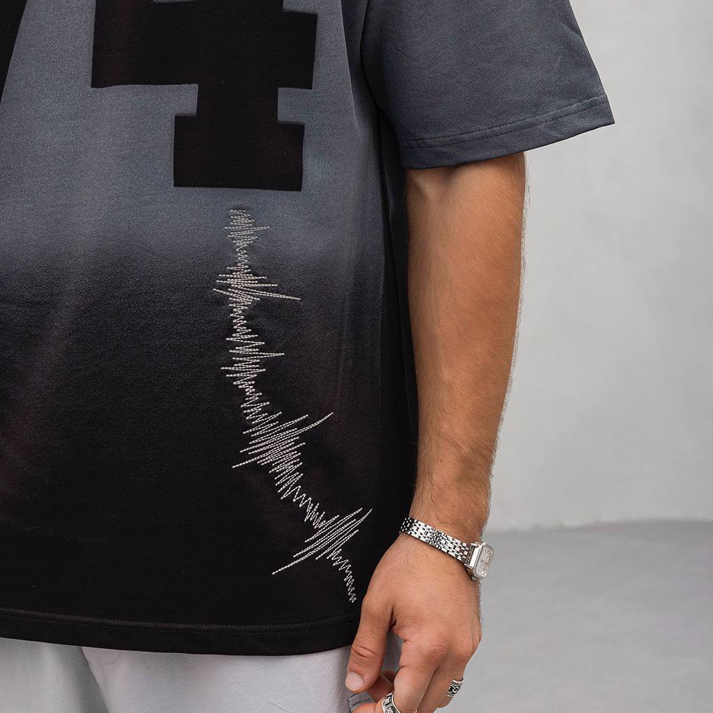 74 Dark Tee - Oversized T-shirt