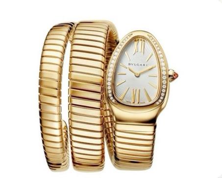 ✨ ساعة الأفعى الذهبية — أناقة لا تُقاوم