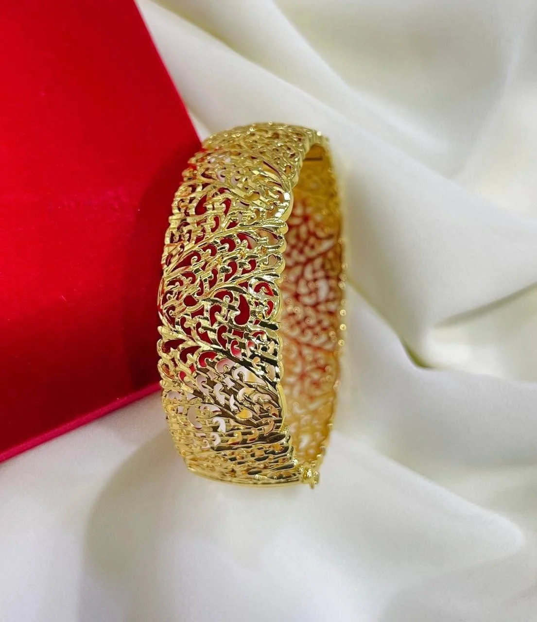 نبالة هماوية بالخاتم