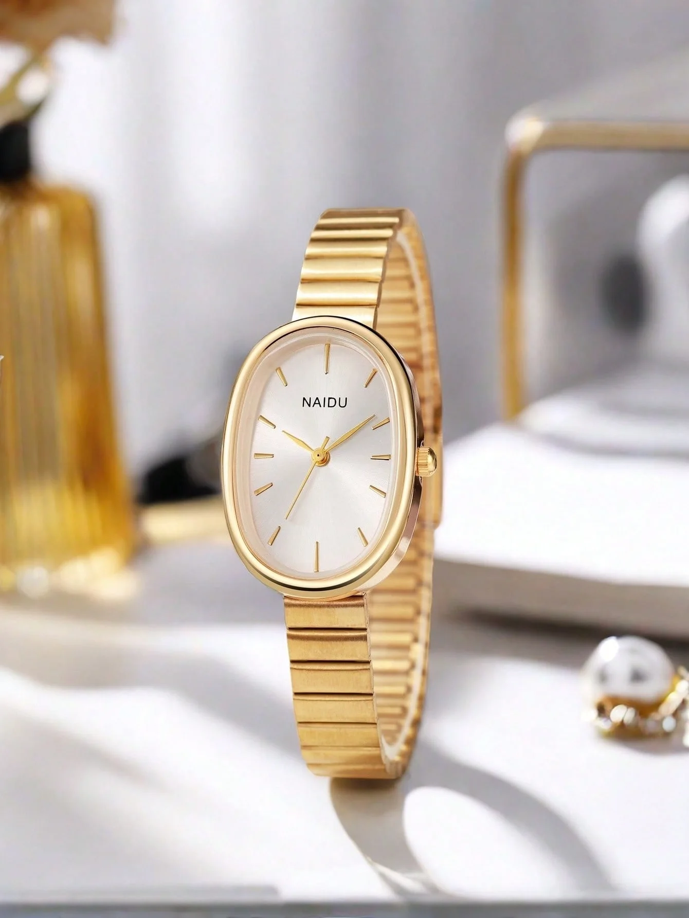 OLIVIA — La Montre Ovale qui Change Tout - BF