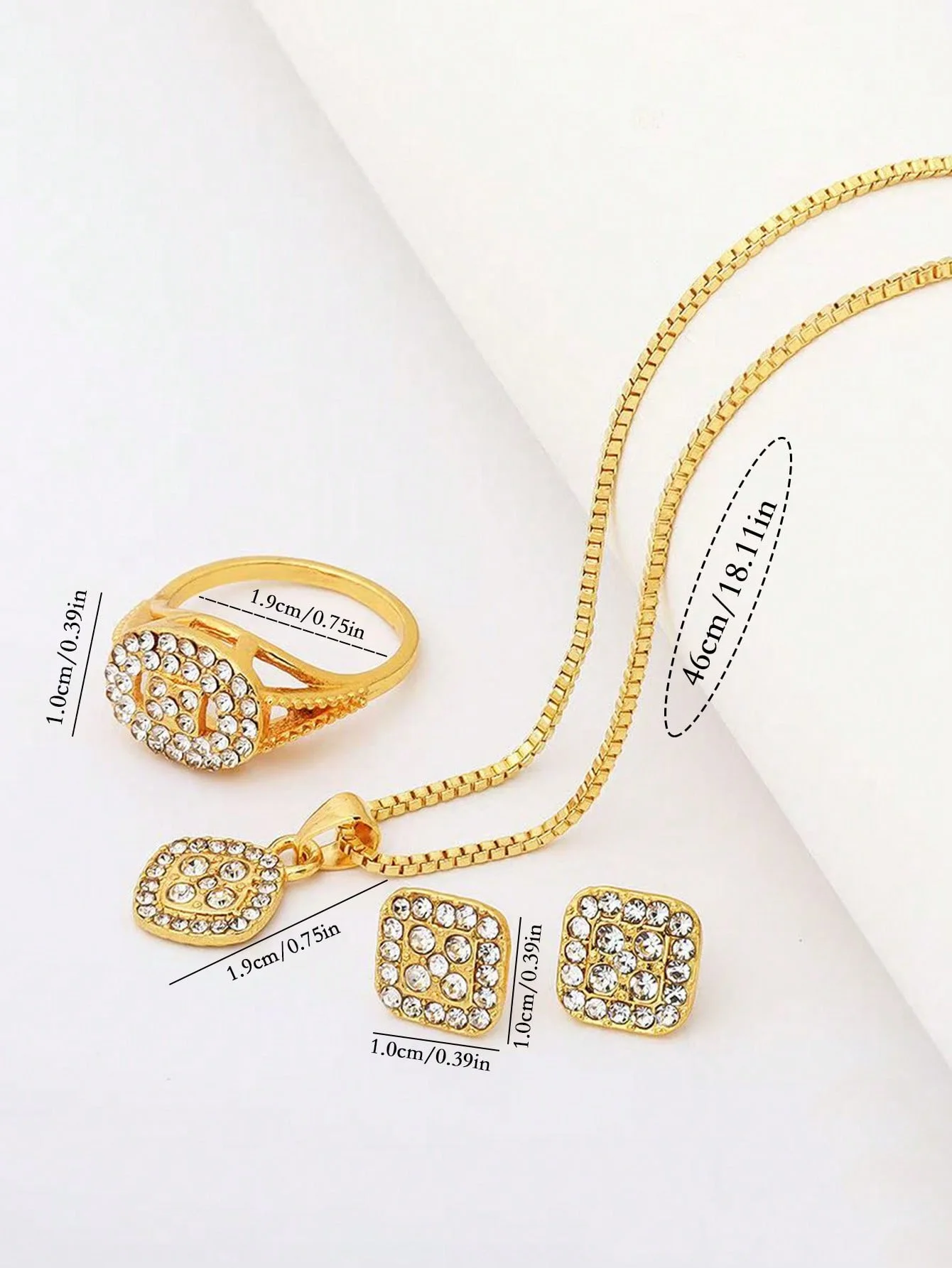 REGINA · Set Montre Dorée Sertie & Bijoux Femme 7 Pièces (CG)