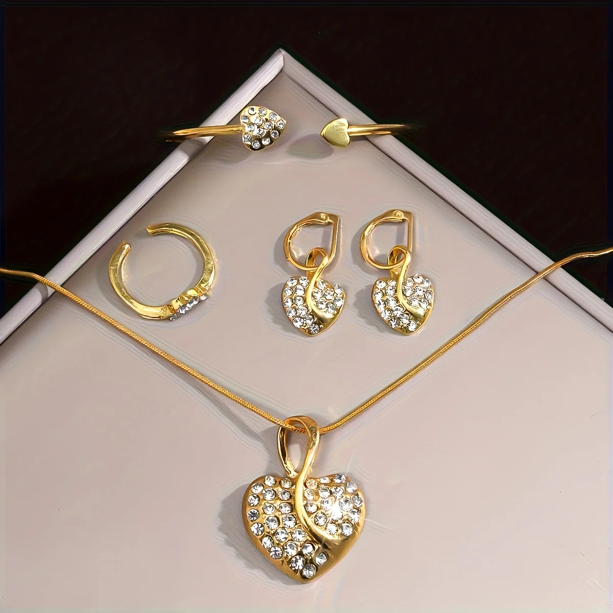 Ensemble Élégance Absolue – Montre & Bijoux Dorés GB