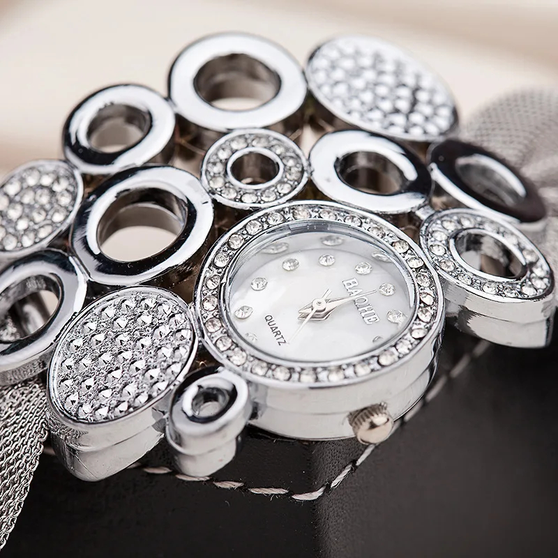L’élégance au poignet : la montre qui sublime chaque instant.