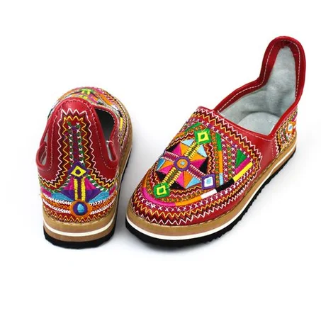 النعال الجلدية التقليدية بجودة عالية حصريا