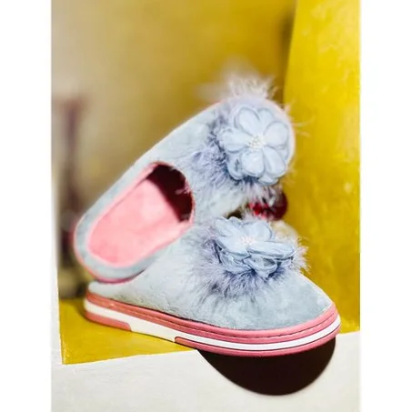 شبشب نسائي من القطن ومقاوم للانزلاق