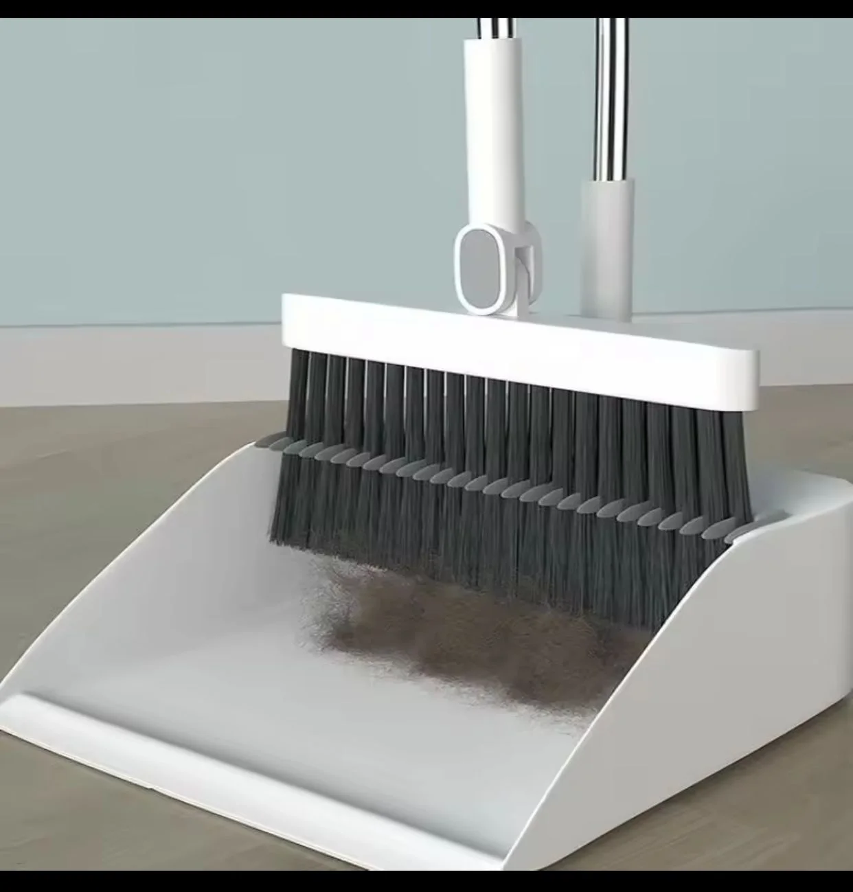 مكنسة منزلية قابلة للطي