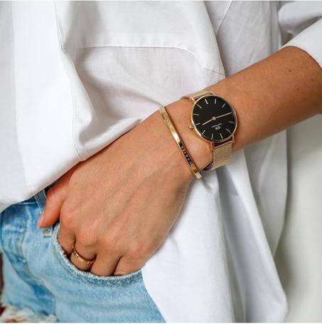 مجموعة ساعات نسائية