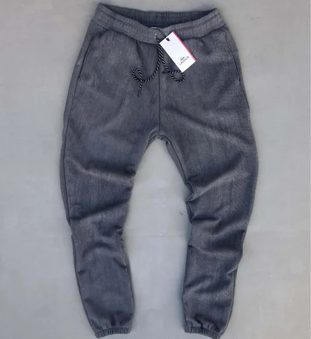 Jogging gris noir  delaver