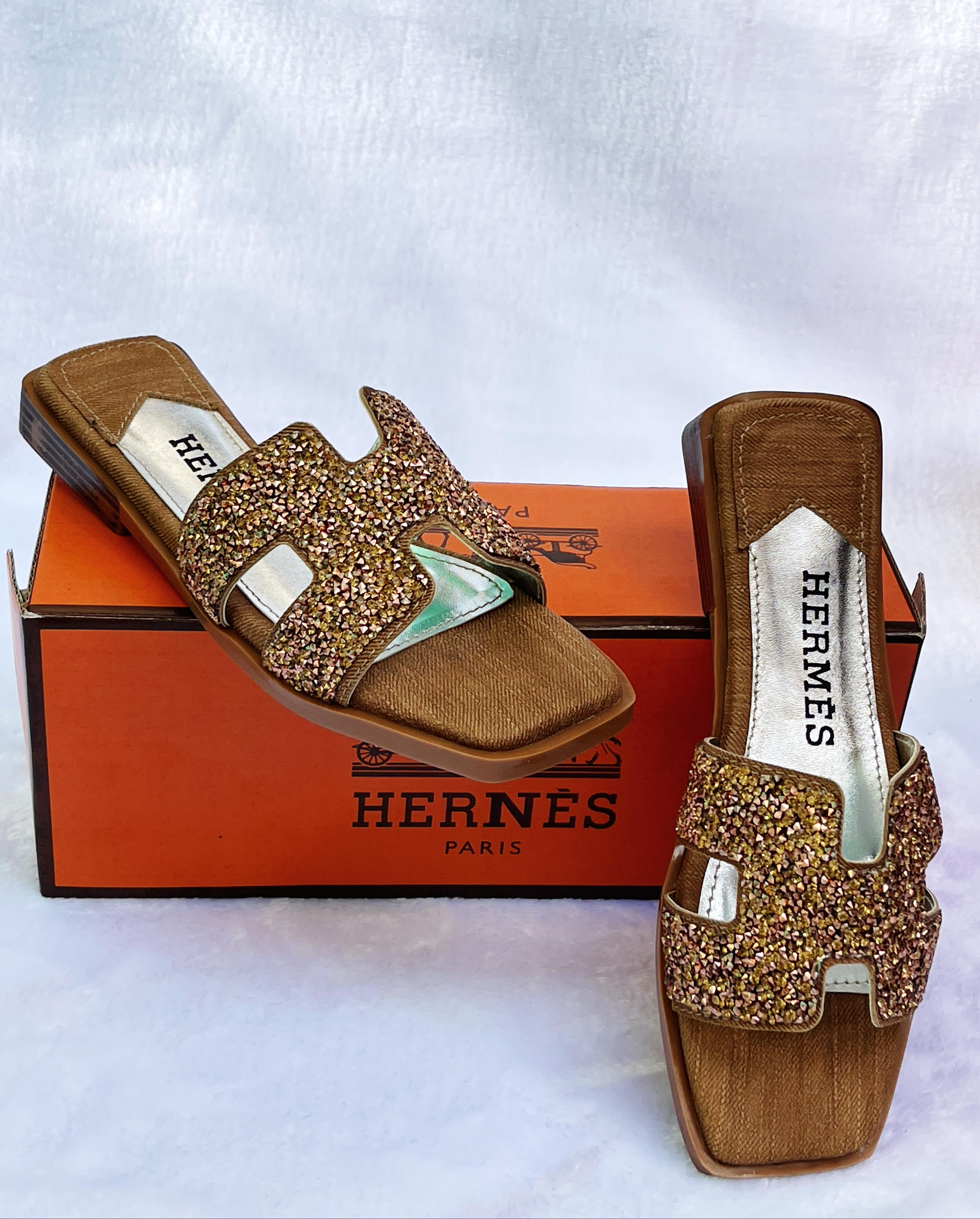 صندال HERNES للنساء
