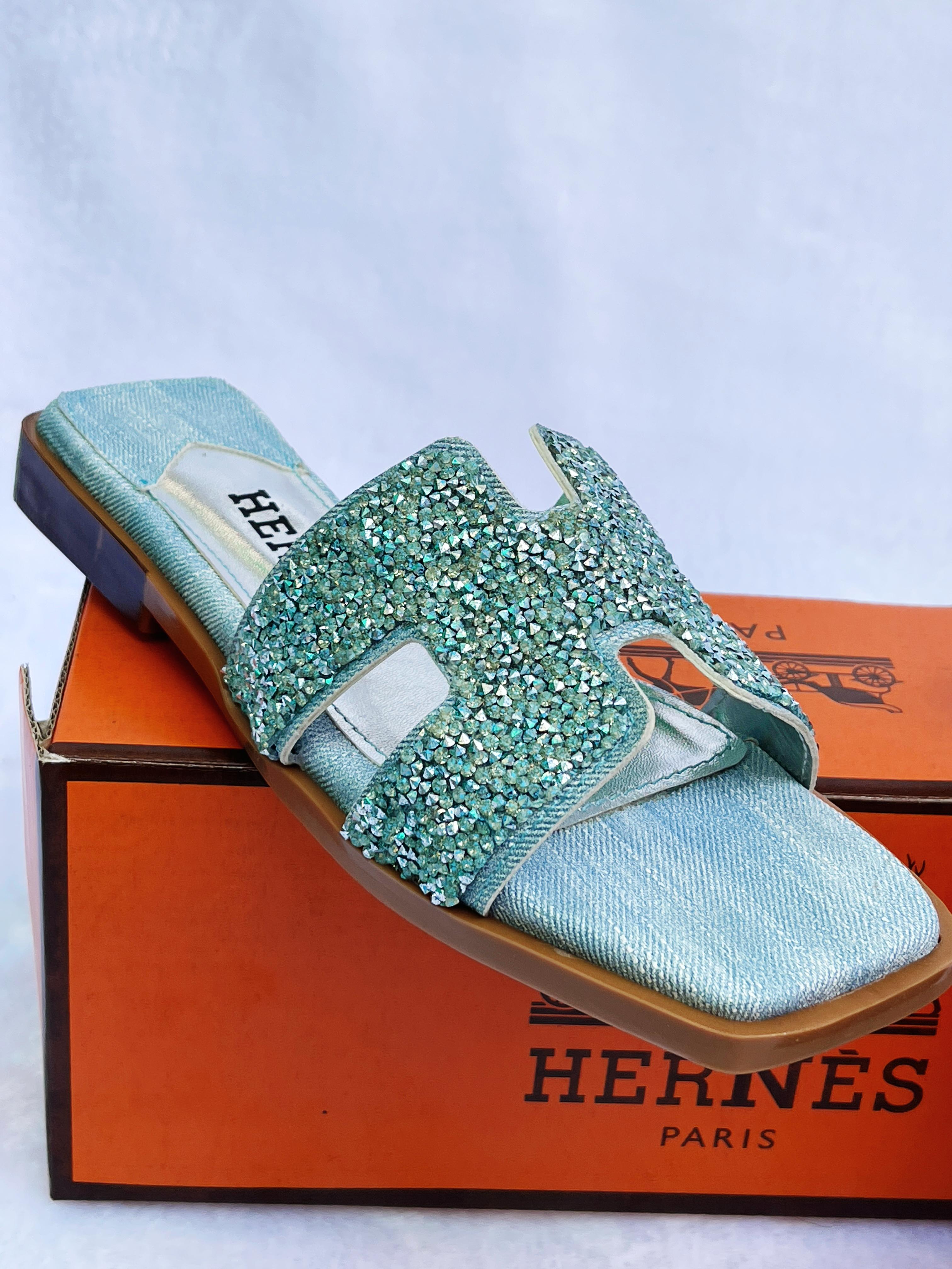 صندال HERNES للنساء