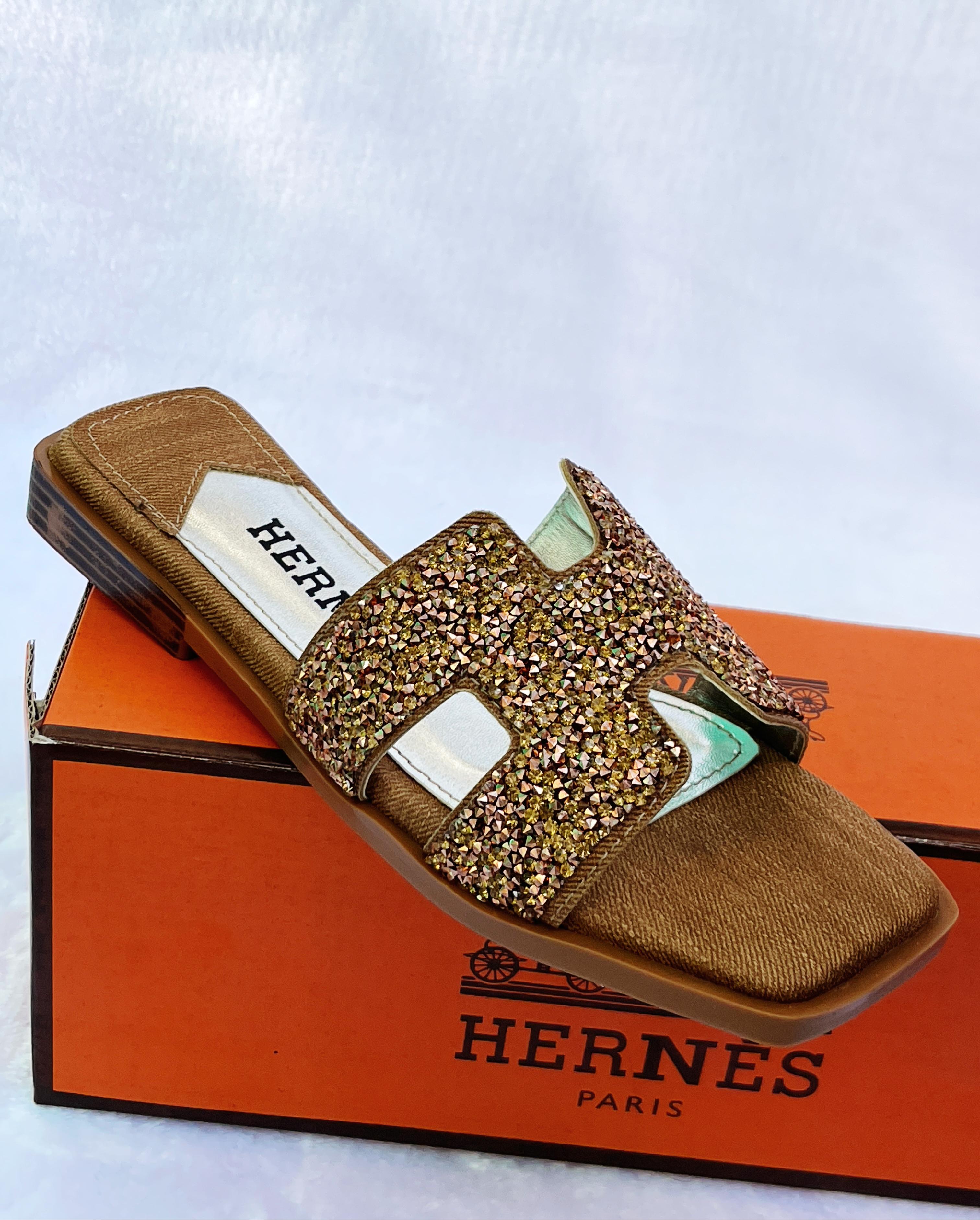 صندال HERNES للنساء