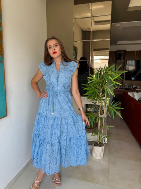 Robe en broderie anglaise  couleur : bleu azure prix : 599dh