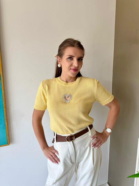 Haut en fine maille avec détail coeur en perlage