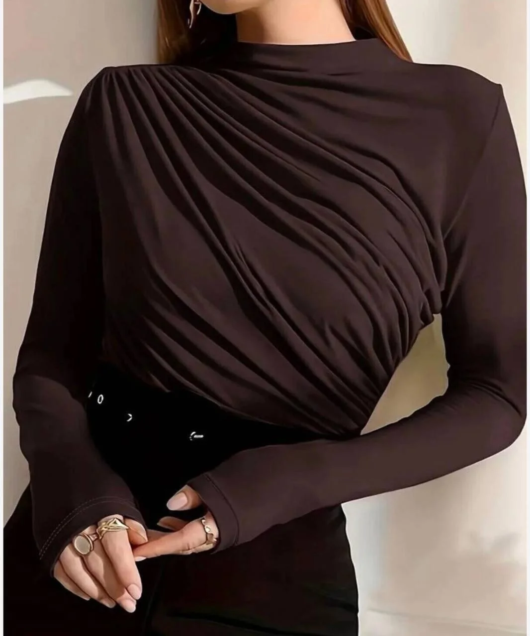 Haut blanc uni sexy à manches longues