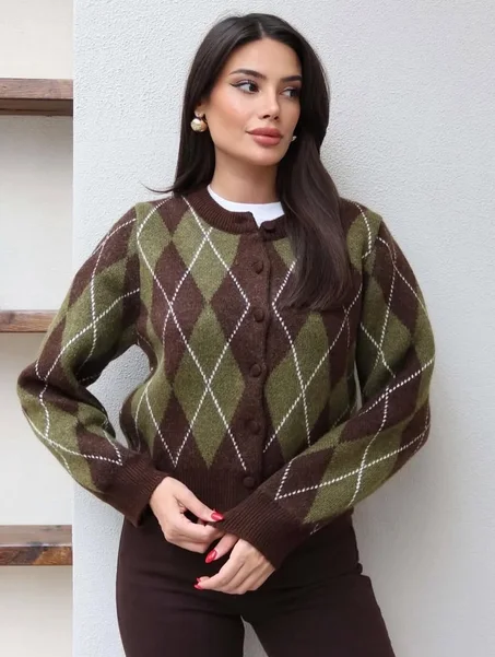 كارديغان أنيق ودافئ 🤍